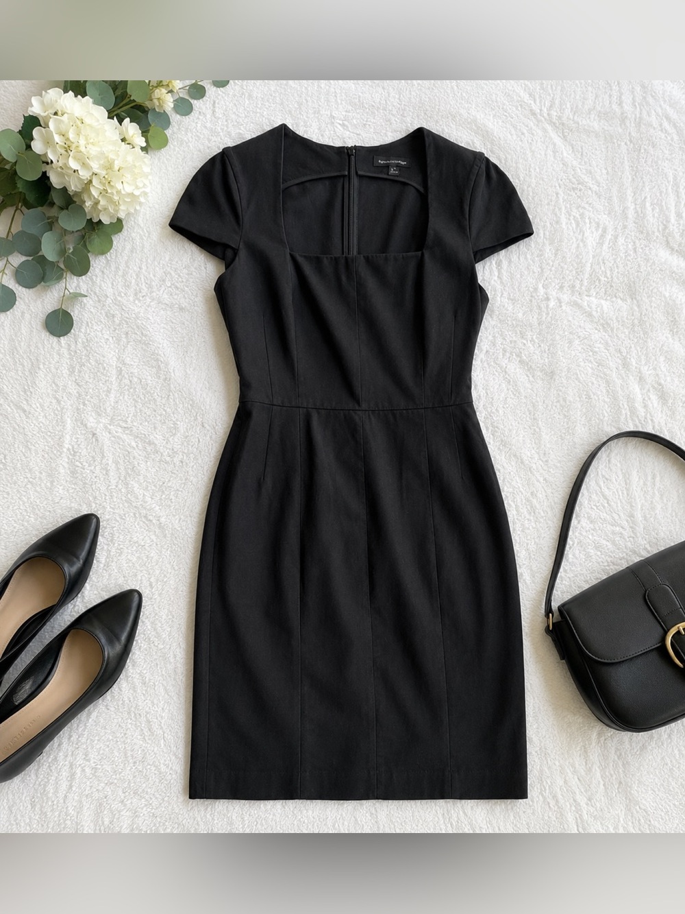 Banana Republic 8 Black Solid Square Neck Short Sleeve Knee Sheath Zip Dress